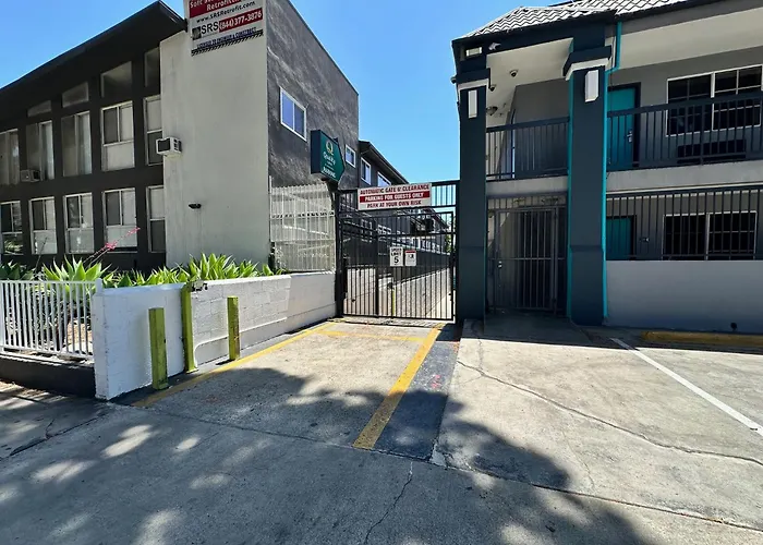 Quality Near Hollywood Walk Of Fame