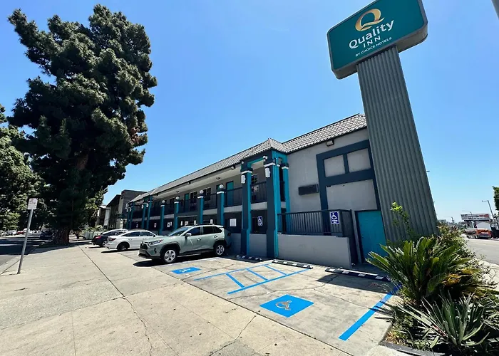 Quality Near Hollywood Walk Of Fame